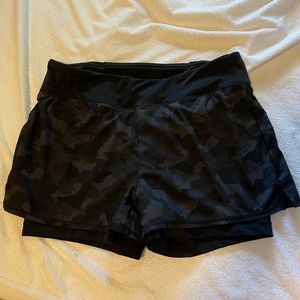 90 Degree Black Camo shorts, Size XL, great condition